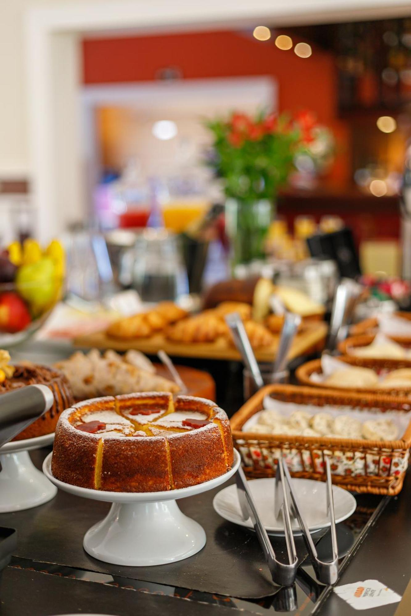 Hotel Carballo &