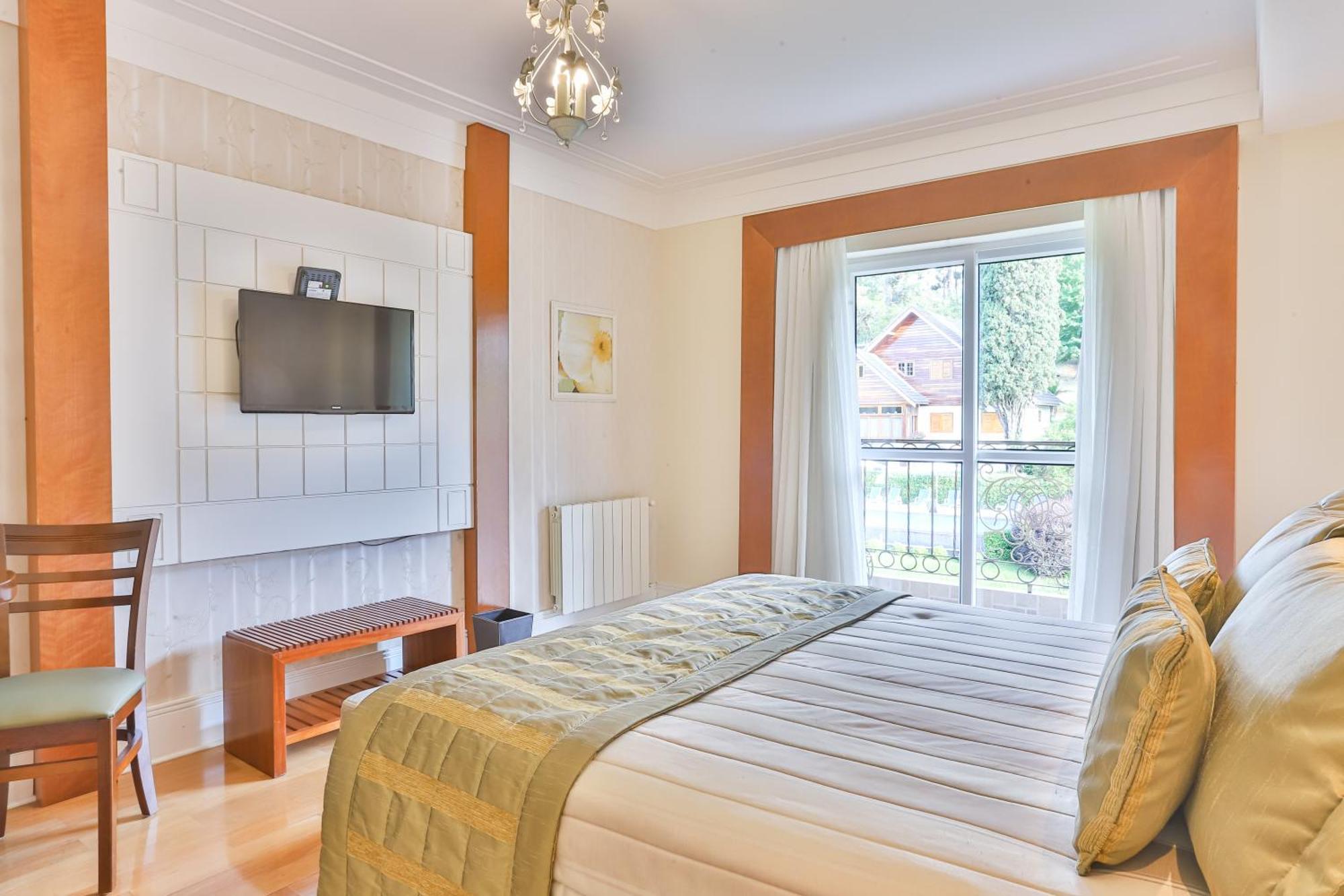 Carballo & Hotel 4*